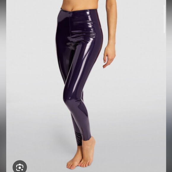 Nwt Commando Aubergine Patent Leggings